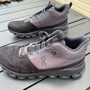 OnCloud. Cloud Hi, Eclipse & Black.